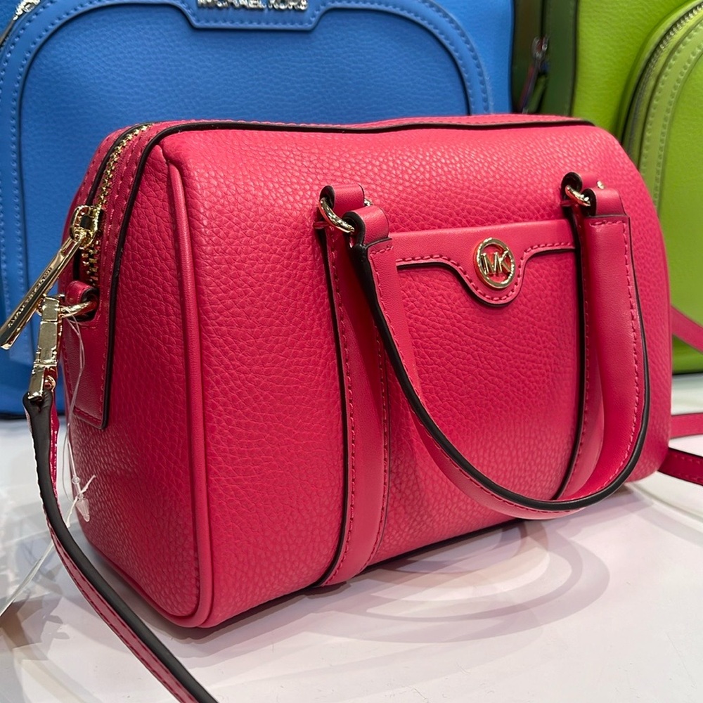 Michael Kors Travel Small Duffle Leather Crossbody Satchel Electric Pink
NWT - Picture 12 of 16